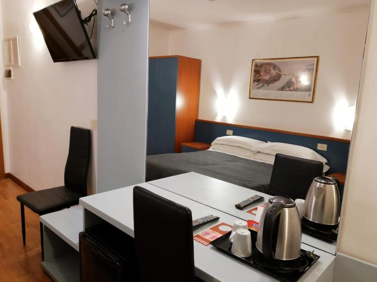 Hotel Julia Ρώμη Εξωτερικό φωτογραφία