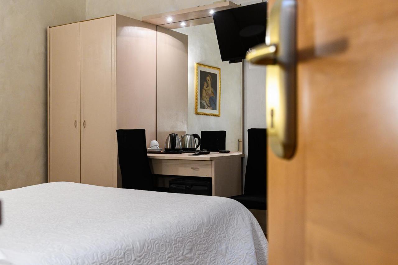 Hotel Julia Ρώμη Εξωτερικό φωτογραφία