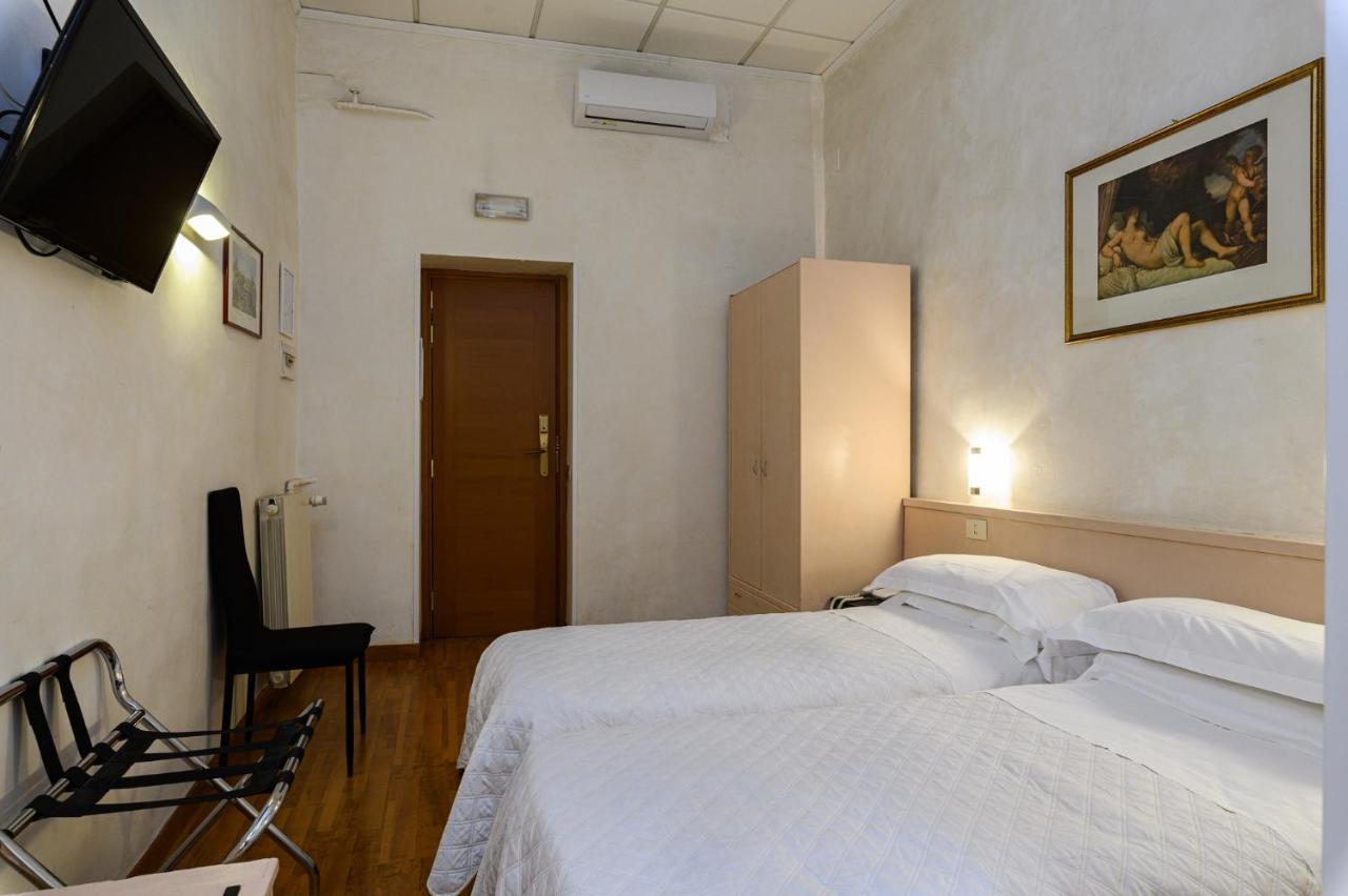 Hotel Julia Ρώμη Εξωτερικό φωτογραφία